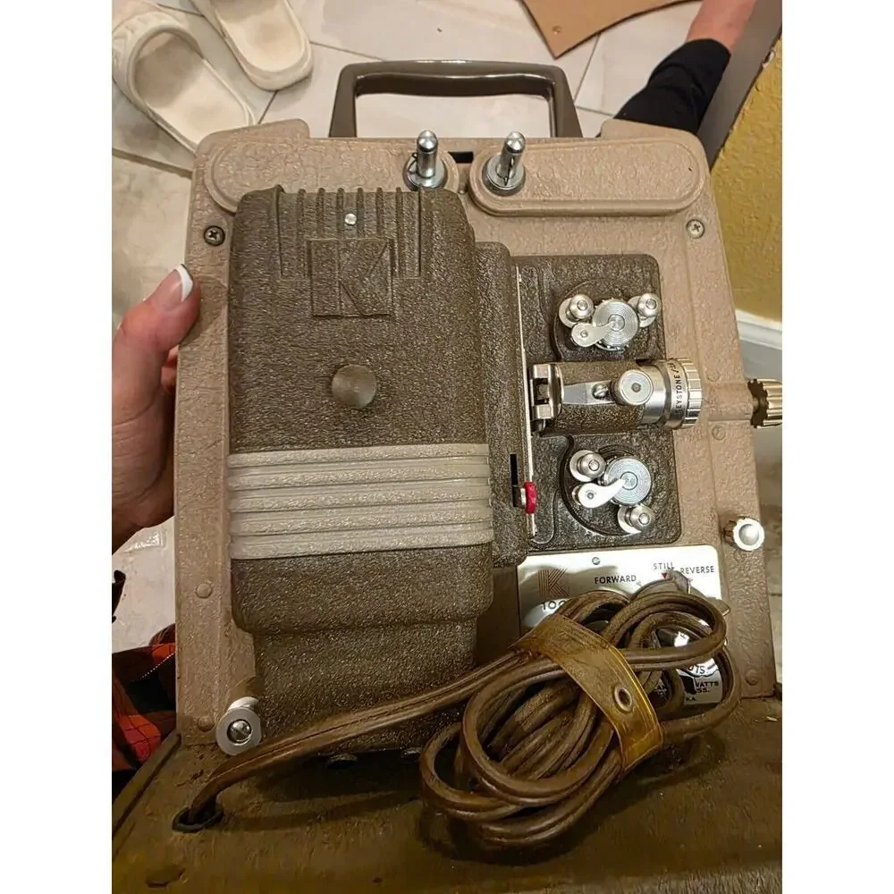 Vintage Keystone K100 8mm Movie Projector 5 Amps.115 Volts. A. C. Keystone Camer